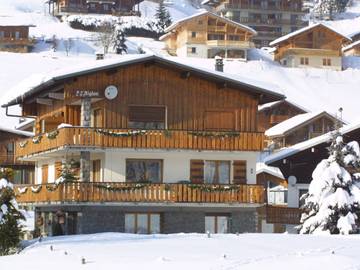 Chalet pour 6 personnes, avec balcon, animaux acceptés à Les Gets