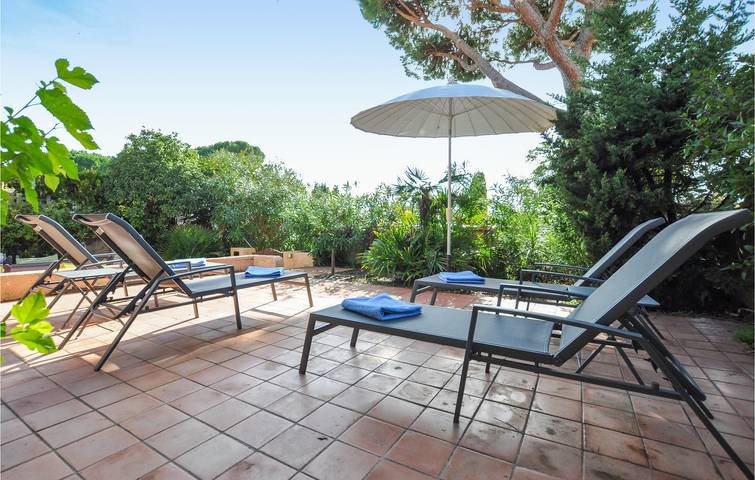 Appartement en bord de mer avec piscine et terrasse ! in Sainte-Maxime, Côte méditerranéenne (France)
