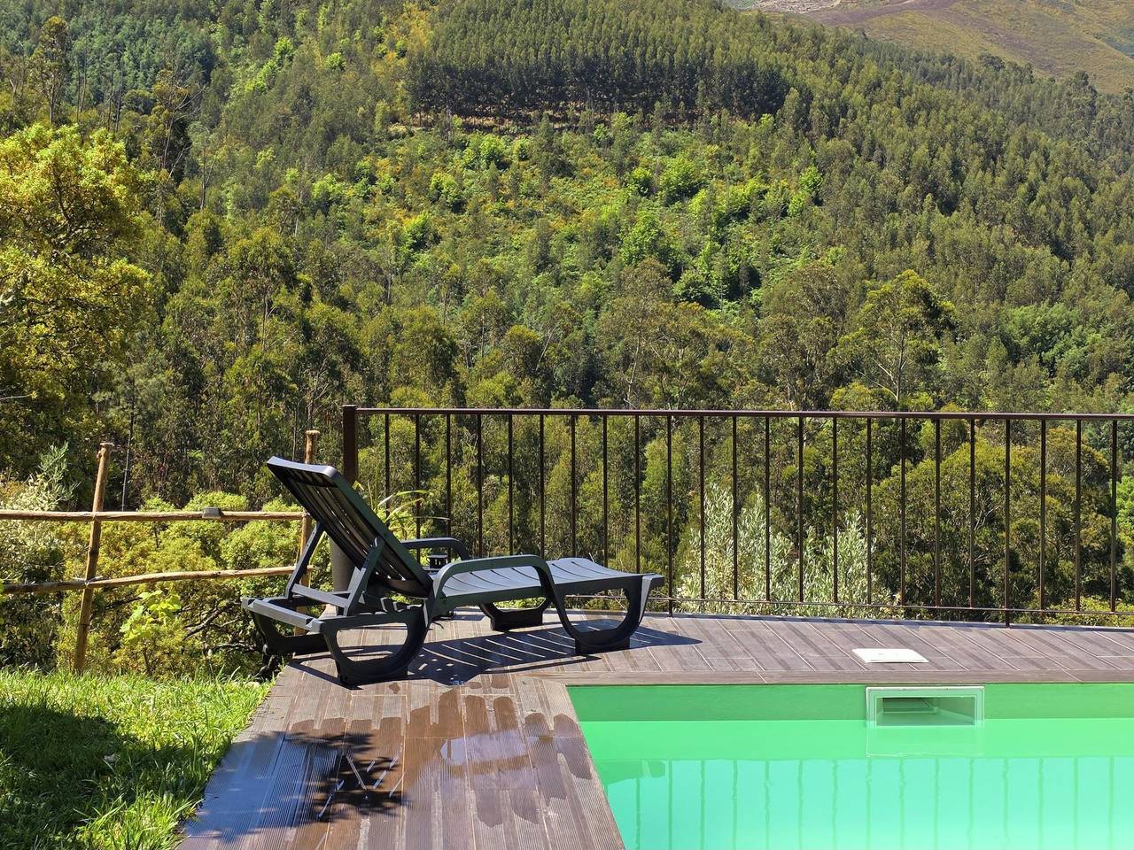 Adcasinha | Piscina | Vista Montanha | Jacuzzi in Celavisa, Aldeias do Xisto