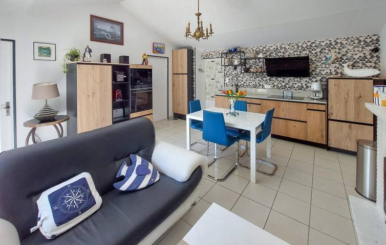 Appartement confortable avec AC, TV, congélateur et parking près de la Plage du Pont d'Yeu in Notre-Dame-de-Monts, Vendée
