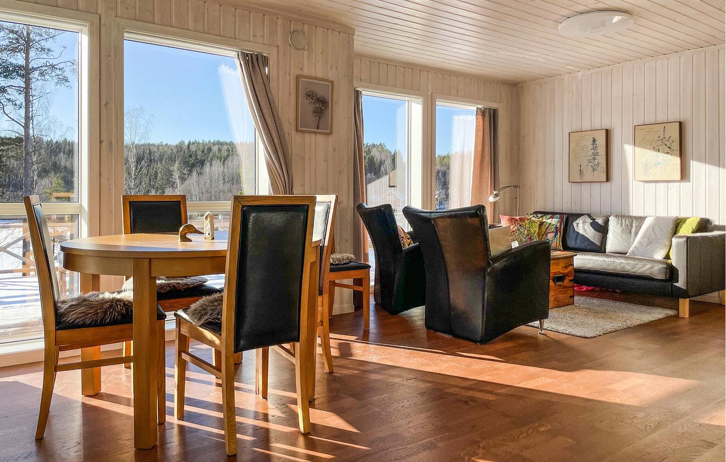 Ferienhaus für 8 Personen mit Seeblick in Dalslands Kanal