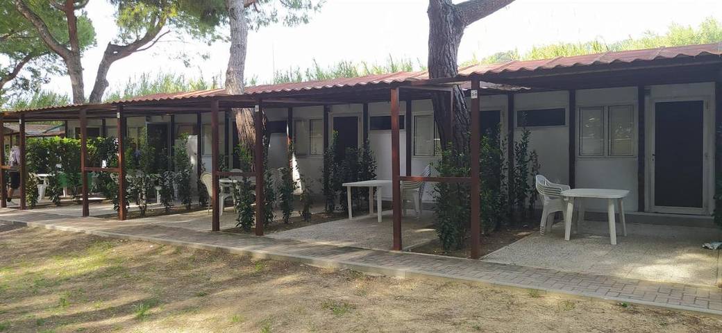 Bungalow für 5 Personen, mit Kinderpool und Pool sowie Ausblick und Garten in den Abruzzen - 3
