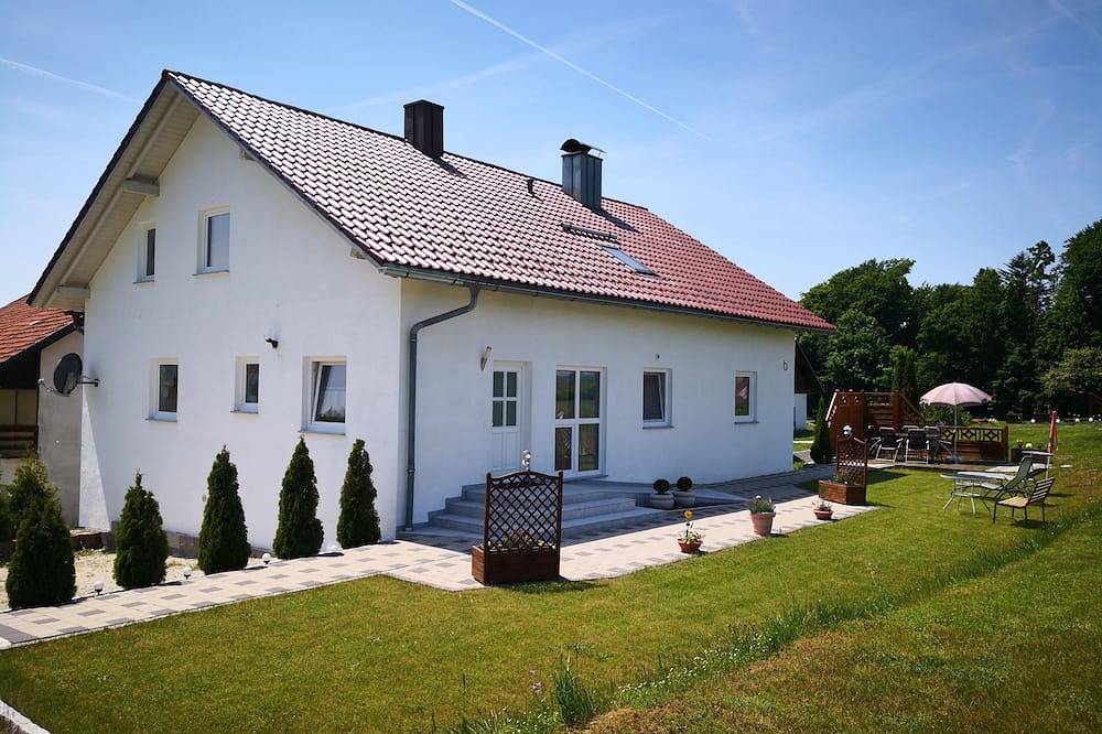 Ganze Wohnung, Gemütliche Fewo im Bayerischen Wald - Nahe Dreiländereck - Ruhig gelegen in Breitenberg, Passauer Land