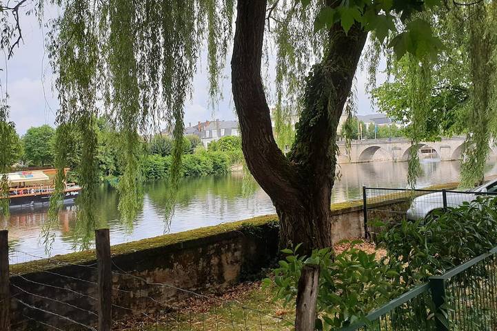 Maison de vacances pour 5 personnes, avec Jacuzzi et Terrasse ainsi que Jardin et Sauna à Terrasson-Lavilledieu