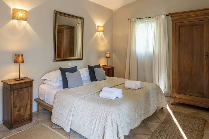 Location de vacances pour 6 personnes, avec Terrasse et Jardin à Joucas - 2