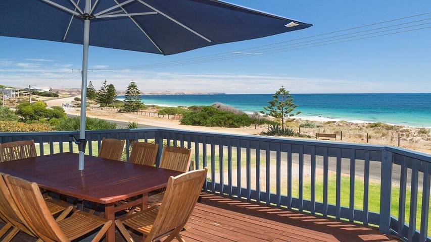 Holiday home for 8 people, with balcony in Carrickalinga