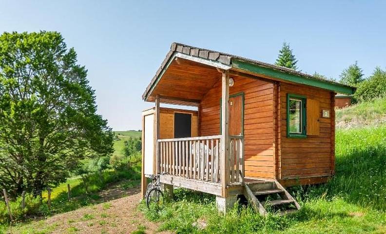 Camping pour 4 personnes, avec jardin ainsi que jacuzzi et sauna dans L'Aubrac - 4