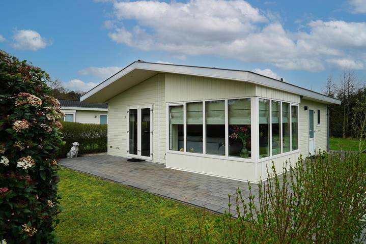 Ferienhaus für 5 Personen, mit Balkon/Terrasse und Terrasse sowie Garten in Noordwijkerhout