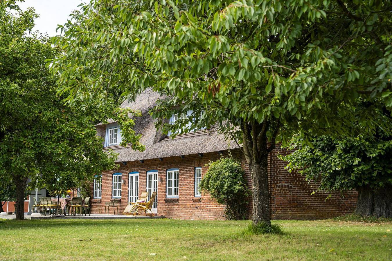 Reetdachkate Ölböhm mit großem Garten am Selenter See - ein Paradies für Familien und kleinere Gruppen in Giekau, Südliche Ostseeküste