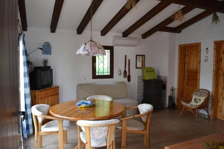 Location de vacances pour 3 personnes, avec vue ainsi que jardin et vue sur le lac à Esparron-de-Verdon - 2