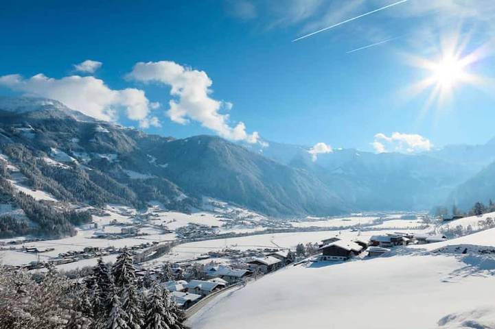 Chalet für 10 Personen, mit Balkon in Hainzenberg