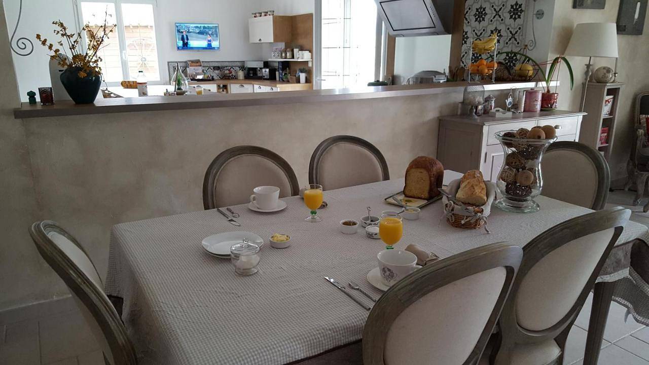 Suite dans villa provençale avec parking et piscine in Région de Nancy