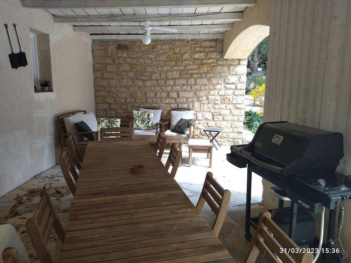 Location de vacances pour 8 personnes, avec vue ainsi que jardin et piscine à La Capelle-et-Masmolène - 4