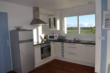 Location de vacances pour 8 personnes, avec terrasse et jardin à Sibiril