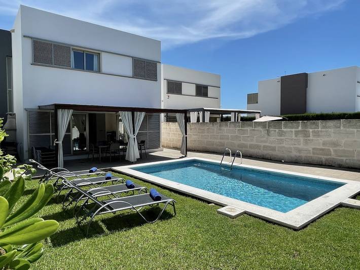 Location de vacances pour 6 personnes, avec jardin et terrasse à Cala en Bosc - 3