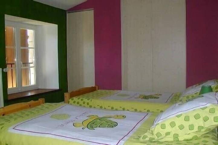 Gîte pour 8 personnes, avec terrasse et jardin à Savigné - 4