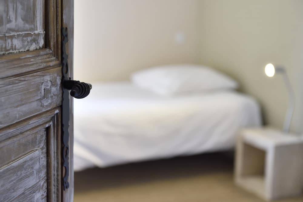 Mazet 4 personas, residencia en las garrigas del Valle de Baux en Para in Paradou, Region de Arles