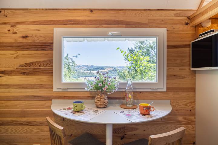 Hel ferielejlighed, Tiny House in the Heart of Nature in Bessuéjouls, Aveyron