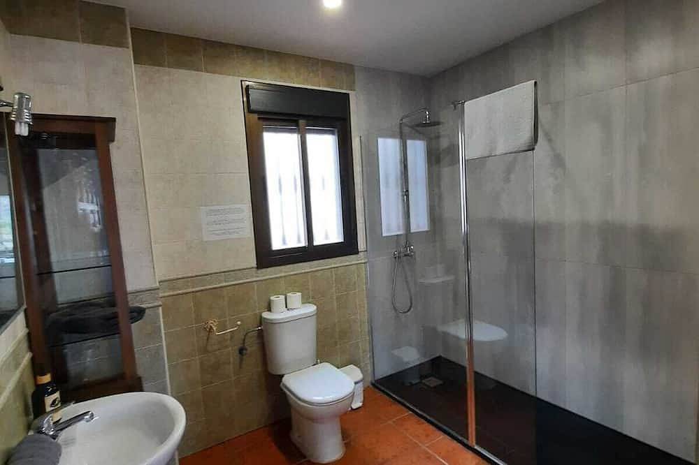 Torcal 1 - Magnificent Villa for 8 People, Heated Pool, A/C, Wifi, Pet friendly! in Comares, Málaga Province