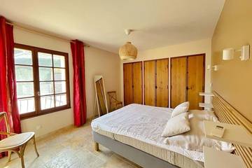 Villa für 8 Personen in La Madrague, Hyeres, Bild 1