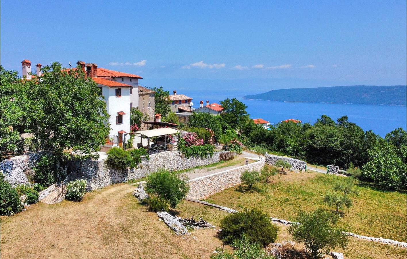 Maison de vacances pour 8 personnes avec terrasse in Kršan, Côte Est de l'Istrie