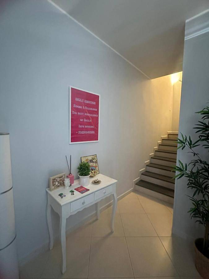 Maison d’hôte pour 2 personnes, avec terrasse et vue, animaux acceptés à Giardini-Naxos - 3