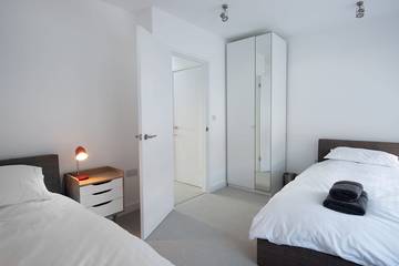 Holiday Home for 4 People in Chichester, West Sussex, Photo 1