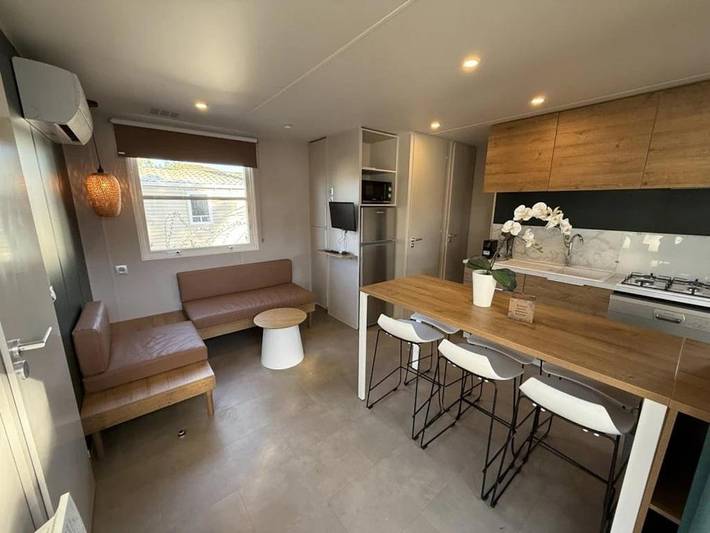 Camping pour 6 personnes, avec Bassin pour enfant et Piscine au Grau-d'Agde - 4