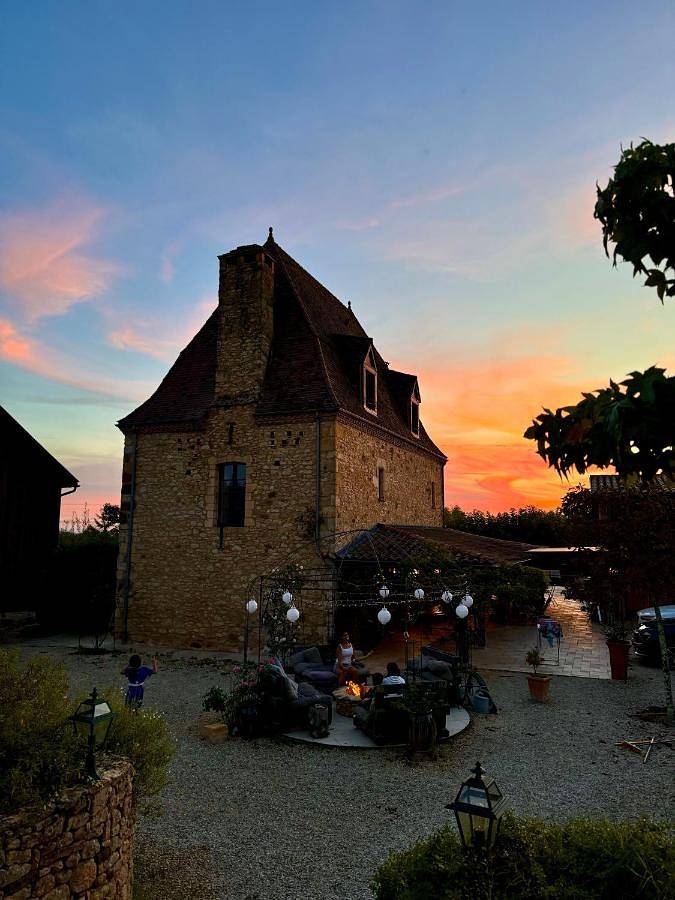 Location de vacances pour 26 personnes, avec jacuzzi ainsi que jardin et piscine à Coux-et-Bigaroque - 2