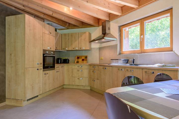 Maison de vacances 'Charmante Maison En Bois' avec terrasse privée, jardin privé et Wi-Fi in Dietwiller, Région de Mulhouse