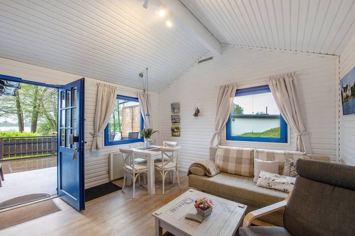 Vakantiehuis voor 4 personen, met Tuin en Uitzicht op het meer