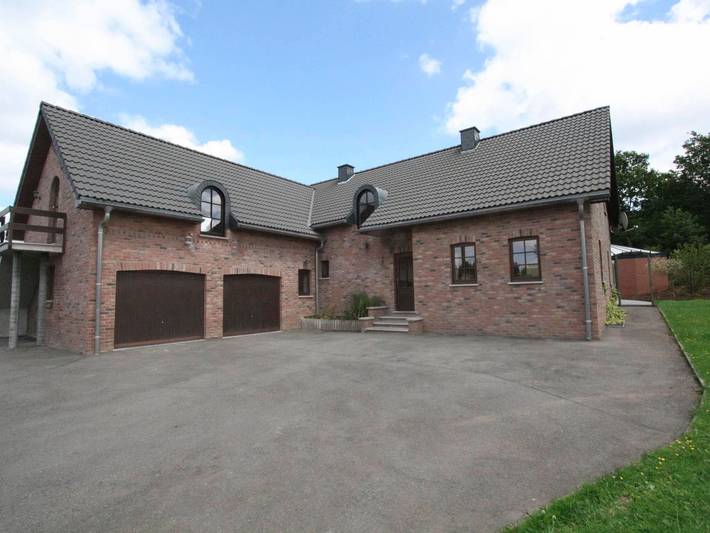 Ferienhaus in Waimes mit Pool und Sauna in Weismes, Naturpark Hohes Venn