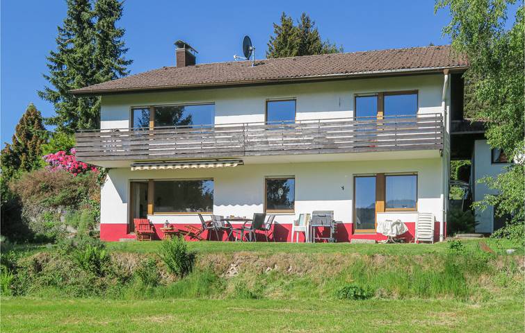 Ganze Ferienwohnung, Saig Getaway: 84qm Wohnung mit Parkplatz, Terrasse und Internet in Saig (Lenzkirch), Lenzkirch