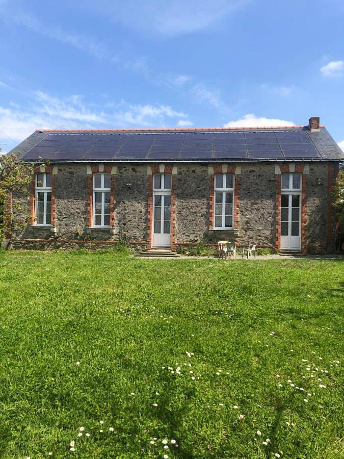 Location de vacances pour 8 personnes, avec jardin à Chanzeaux