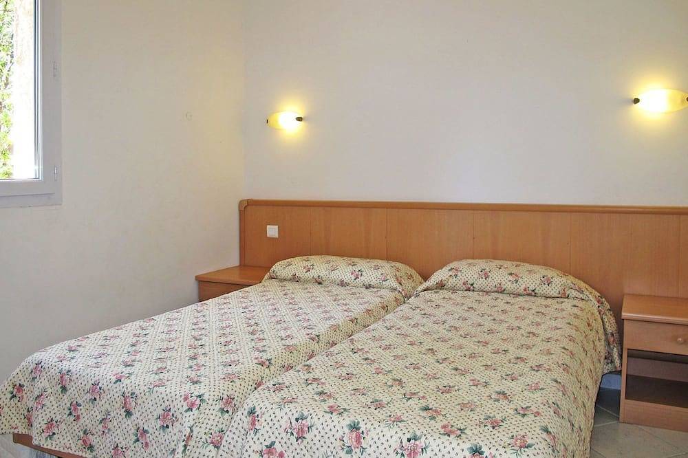 Appartement entier, Agréable appartement pour 6 personnes avec Wifi, climatisation, Tv et terrasse in Algajola, Région de Calvi