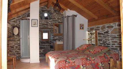 Chambre d’hôte pour 2 personnes, avec balcon dans Parc naturel régional des Monts d'Ardèche