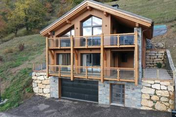 Maison de campagne pour 8 personnes, avec jardin et balcon à Saint-Marcel (Savoie)
