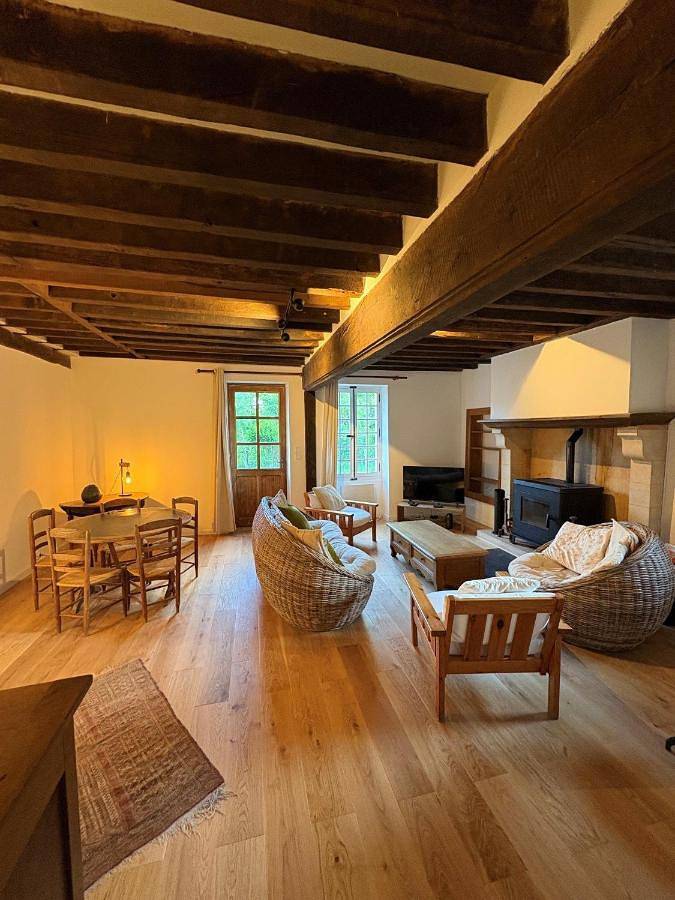 Location de vacances pour 8 personnes, avec vue et jardin à Saint-Amand-en-Puisaye - 4