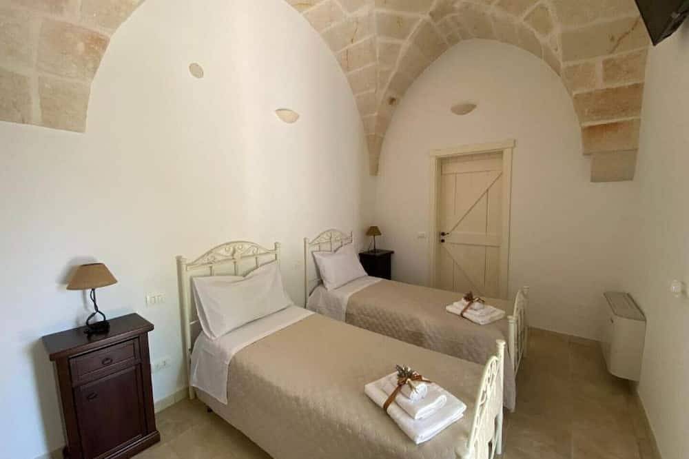 Vacation home at the old olive tree in Fasano, Salento