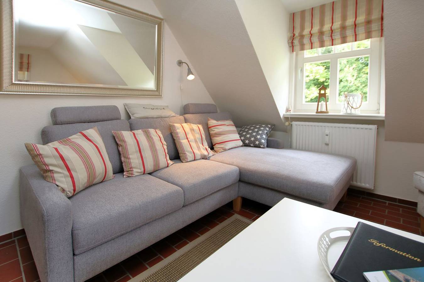 Ganze Wohnung, Ferienwohnung für 2 Personen auf ca. 45m² im Og und Dg in Wyk auf Föhr (Stadt), Wyk auf Föhr