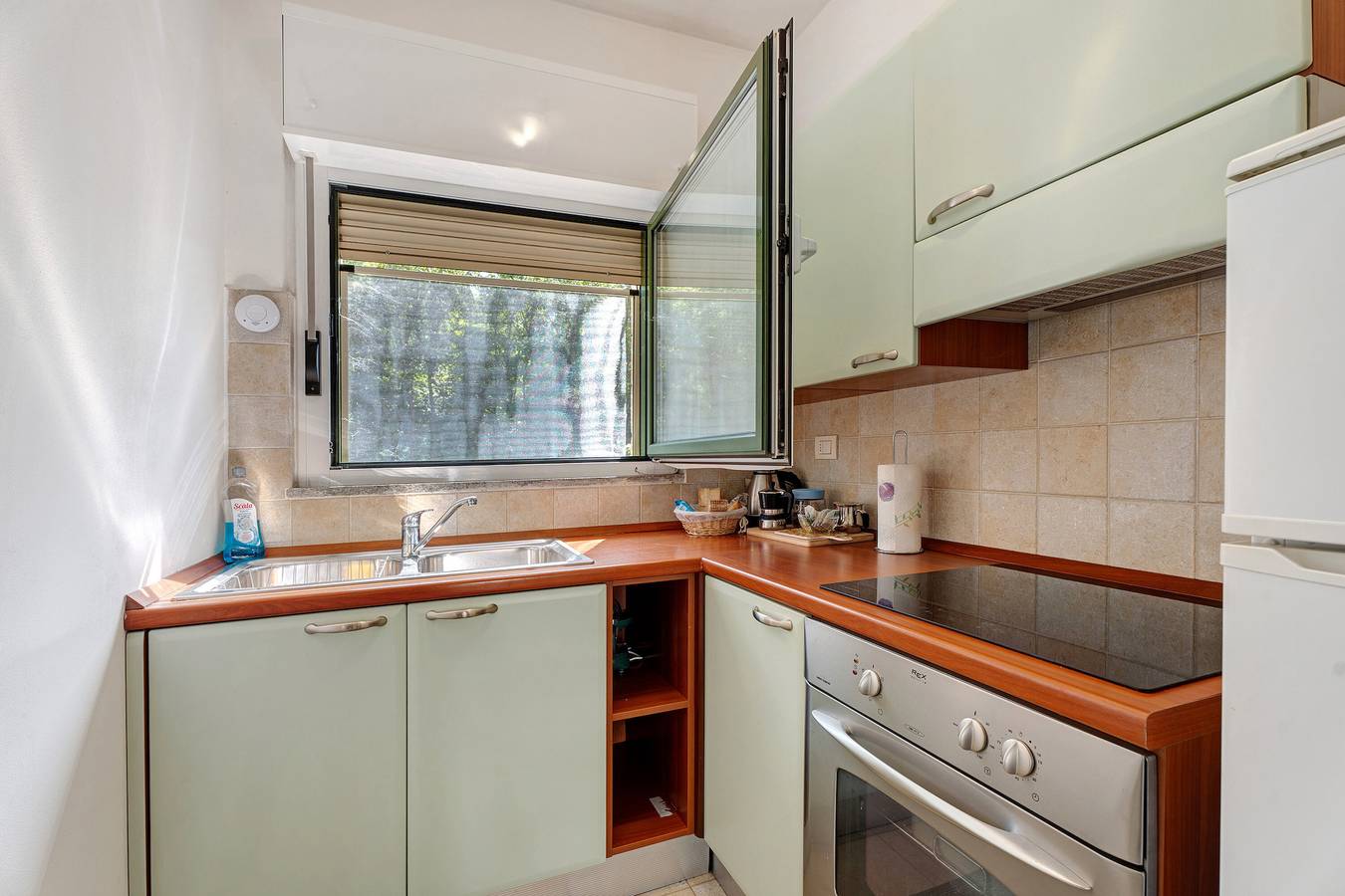 Appartamento intero, Appartamento '5' con Giardino in Comune, Balcone e Wi-Fi in Lonate Pozzolo, Provincia di Varese