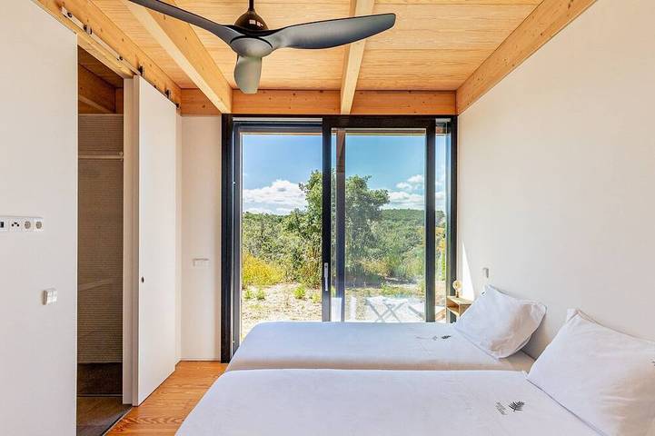 Ferienwohnung für 38 Personen, mit Terrasse und Garten in Porto Covo - 3