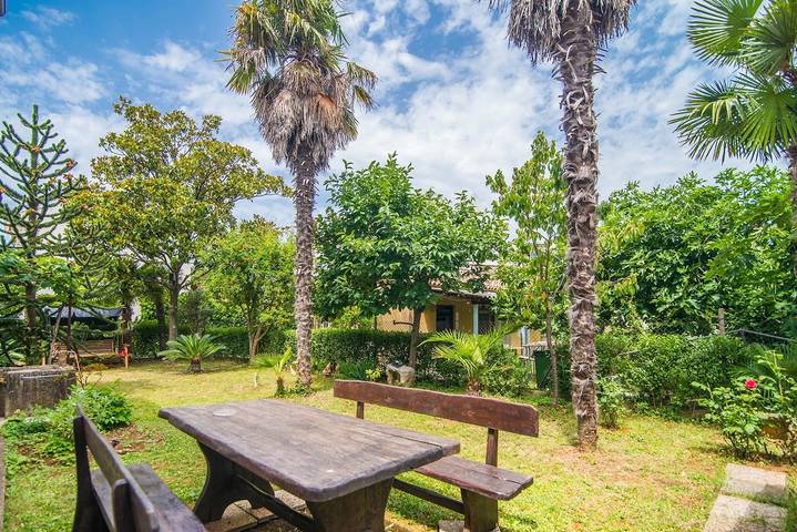 Ferienwohnung für 4 Personen, mit Balkon/Terrasse in Funtana - 2