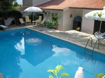 Maison d’hôte pour 2 personnes, avec piscine ainsi que jardin et vue, animaux acceptés en Sicile