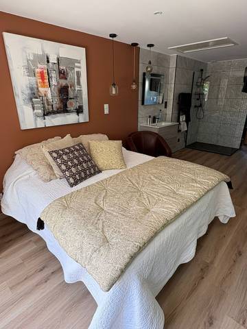 Gîte pour 2 personnes, avec jardin à Saint-Just