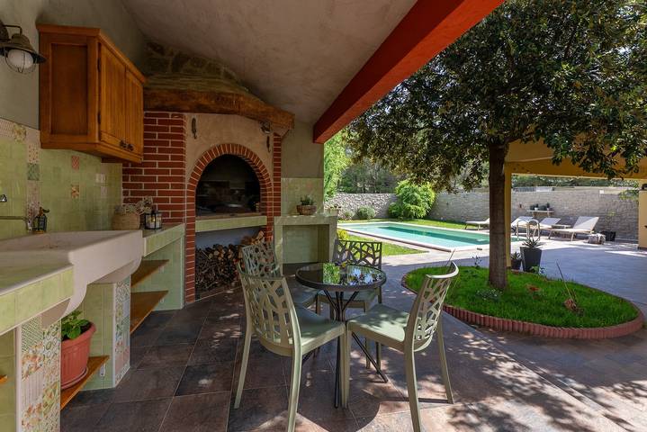 Private Villa My Way with Heated Pool Near Omiš  in Naklice, Omiš-Riviera