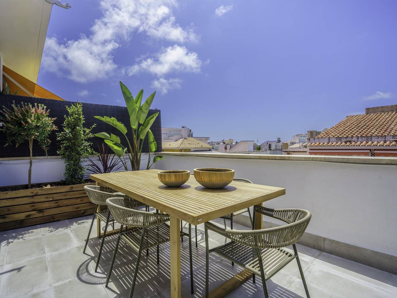 Ganze Ferienwohnung, Sitges Spaces Mediterranean Penthouse-2 B.R. / 2 Baths / Terrace- Up to 4 People in Sitges, Garraf