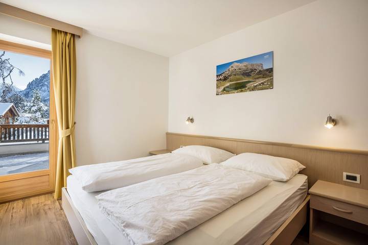 Hel lejlighed, Runcac - Holiday Apartment Corn with Mountain View, Wi-Fi & Balcony in San Vigilio di Marebbe, Enneberg