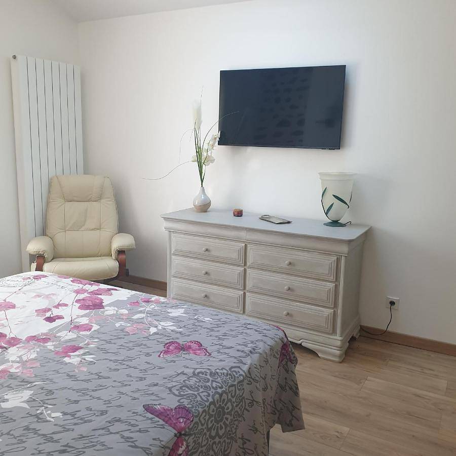 Appartement de vacances entier, Logement indépendant chez l'habitant, situé dans les Pyrénées in Bordères-sur-l'Échez, Hautes-Pyrénées