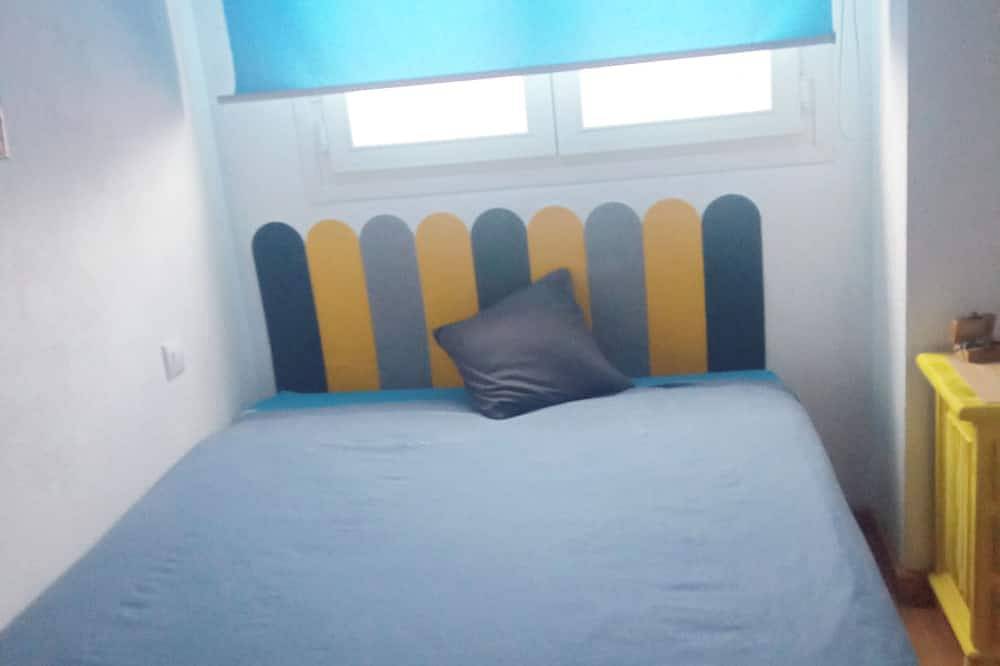 Ganze Wohnung, Room and bathroom for private use in Parla, Madrid Province